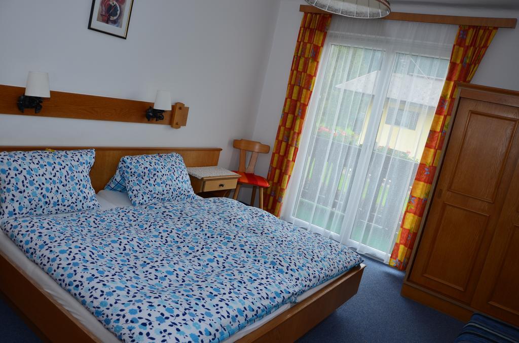 Haus Dachstein Schnitzer Hotel Eben Im Pongau Room photo