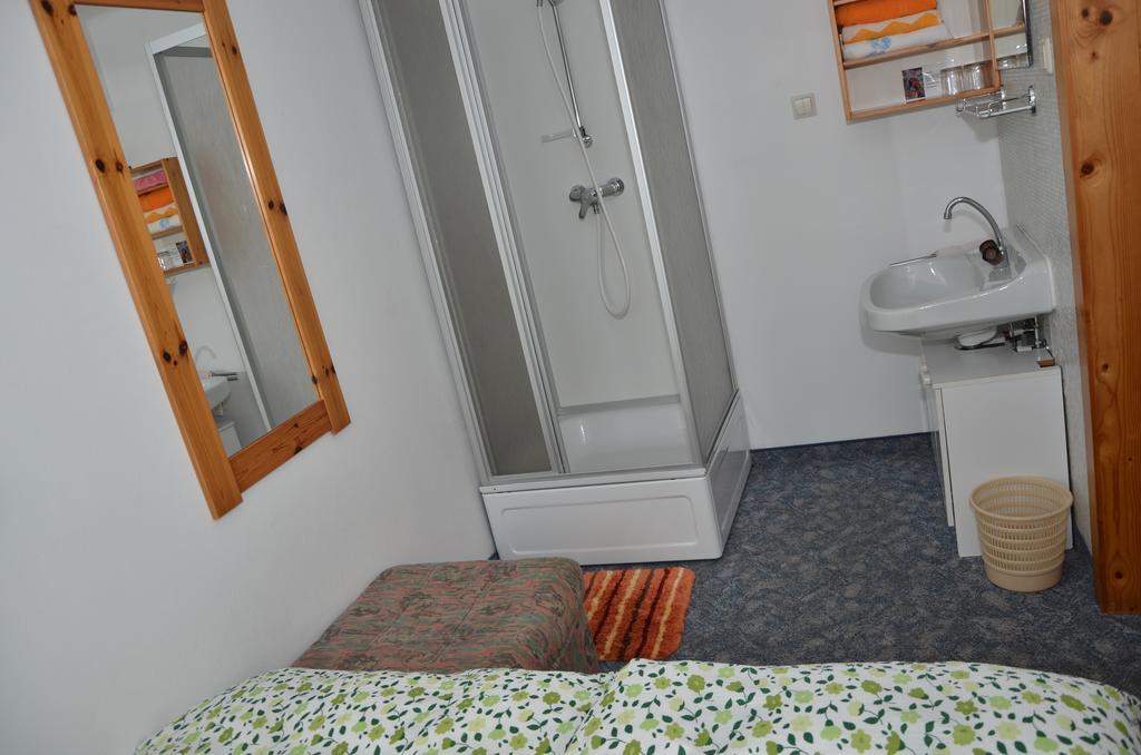 Haus Dachstein Schnitzer Hotel Eben Im Pongau Room photo