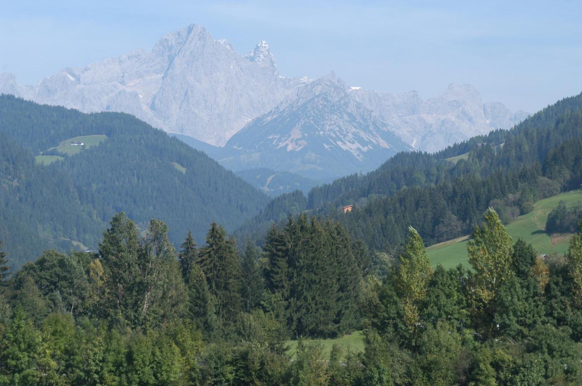 Haus Dachstein Schnitzer Hotel Eben Im Pongau Exterior photo