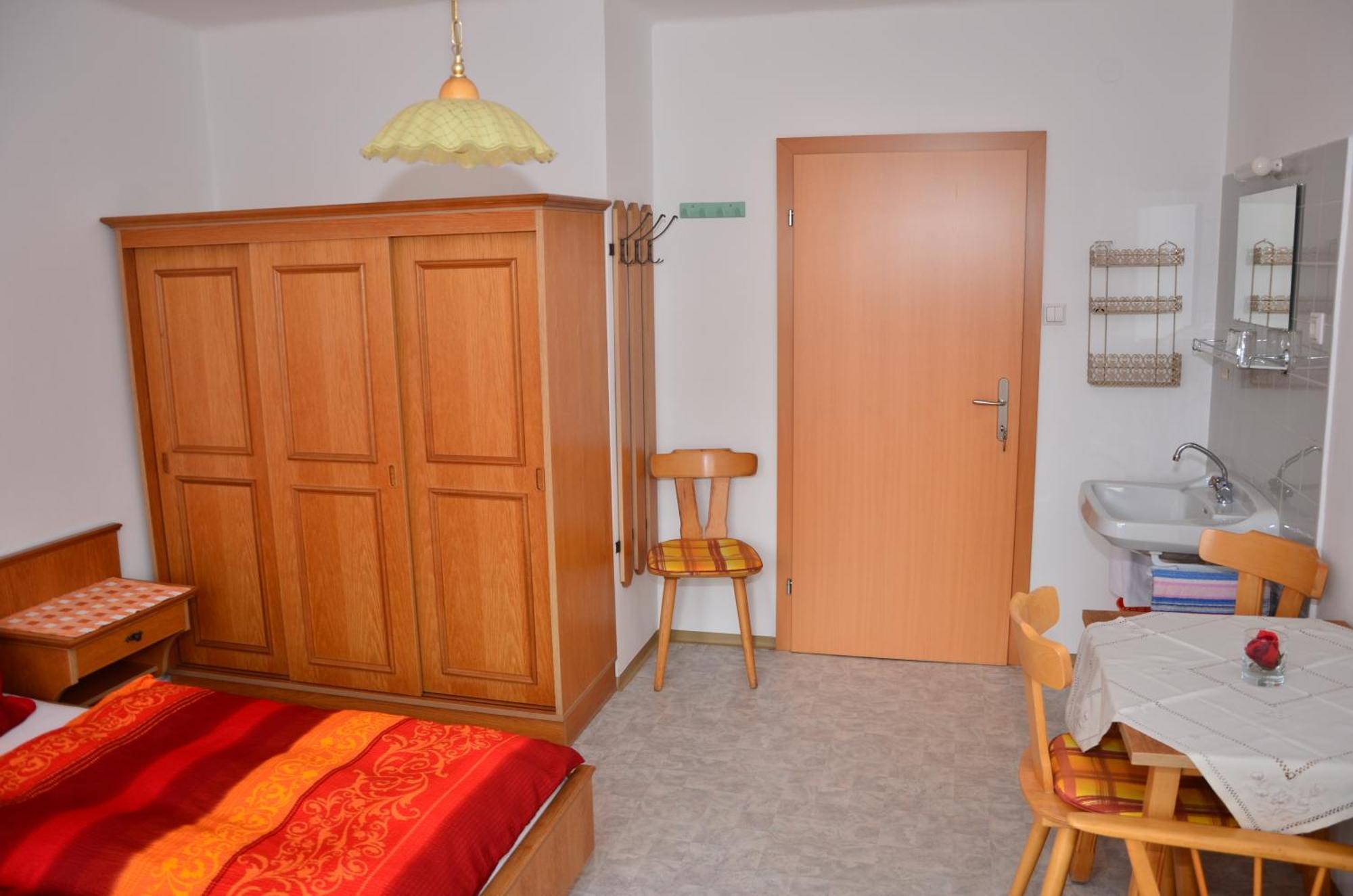 Haus Dachstein Schnitzer Hotel Eben Im Pongau Room photo